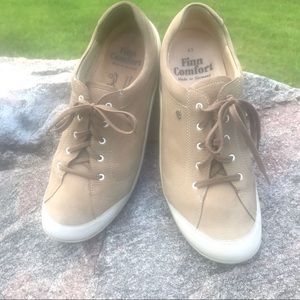 Finn .Comfort.    Woman sneakers